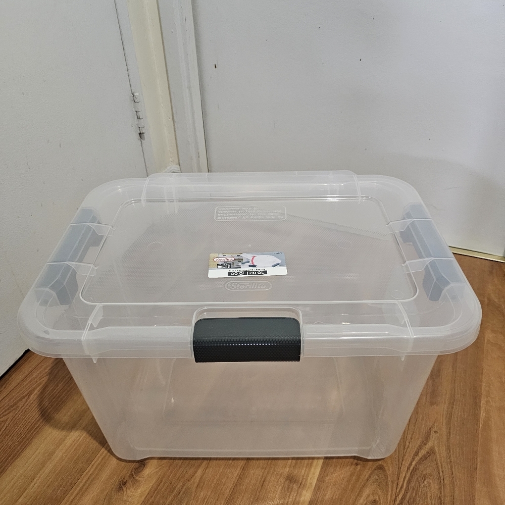 Sterilite Hinge 28 L/30 QT. Storage Bin, Flat Gray